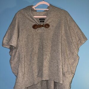 2000s Massimo Dutti Beige Poncho with Leather Buckle